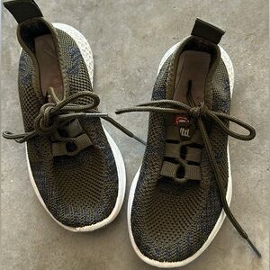 Ecko Unlimited Kids Sneakers - Olive and White